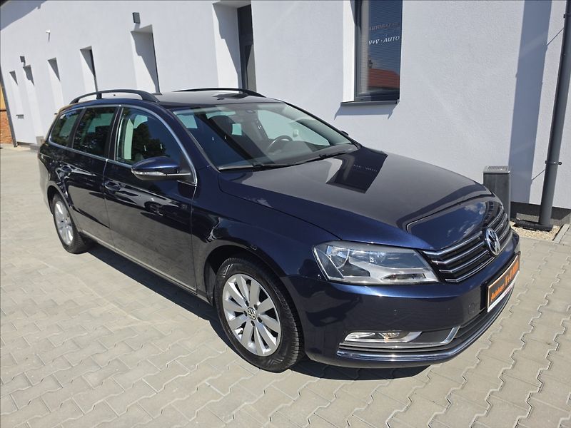 Volkswagen Passat 1,4 TSi 90KW Comfortline NAVI - fotka 4 z 45