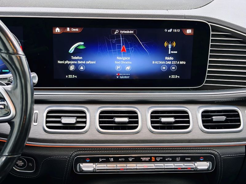 Mercedes-Benz GLS 450 4M AMG ČR - fotka 26 z 32