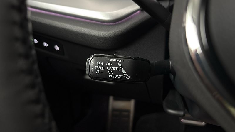 Škoda Octavia 2.0 TDI DSG 4x4 Scout Combi - fotka 14 z 27