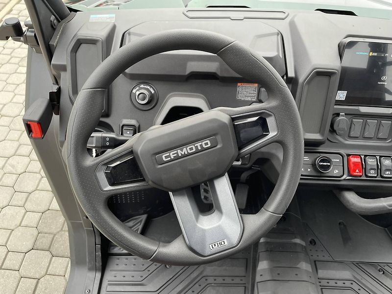 CFMOTO (2025) Gladiator U10 PRO ABS T1B - fotka 9 z 11