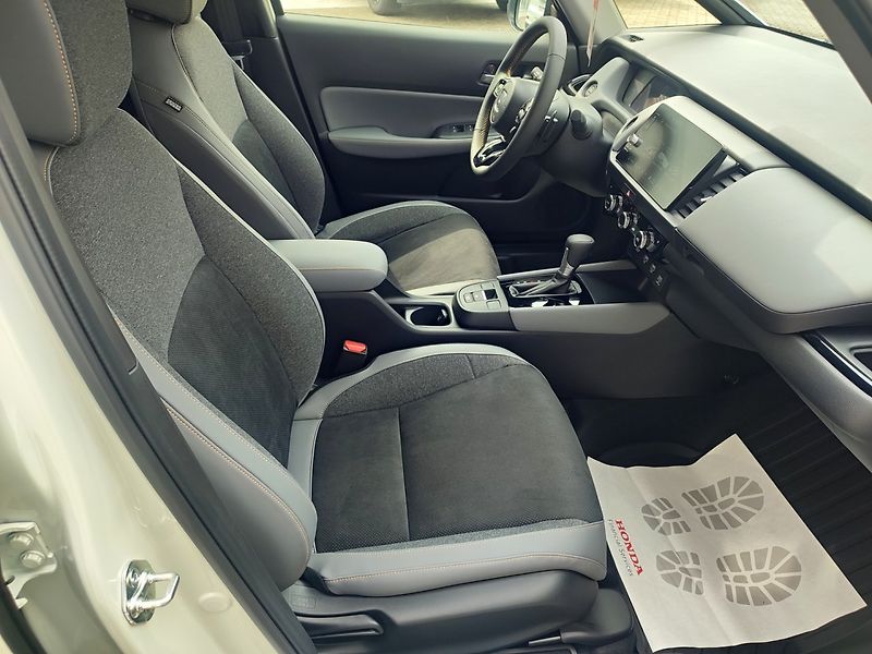 Honda Jazz (2026) SPORT + 1.5eHEV 122k AKCE !!! - fotka 20 z 35