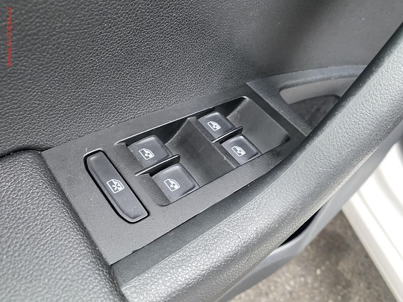 Škoda Octavia (2017) 1.6 TDi, ČR, Ambition - fotka 13 z 17