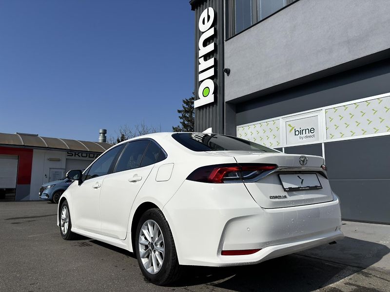 Toyota Corolla (2023) Sedan Comfort 1.5 (92 kW) AUT - fotka 5 z 19