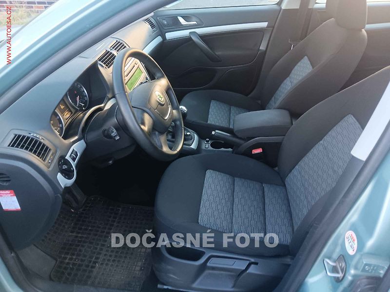 Škoda Octavia (2009) 1.4TSi, ČR, servis.kniha - fotka 3 z 3