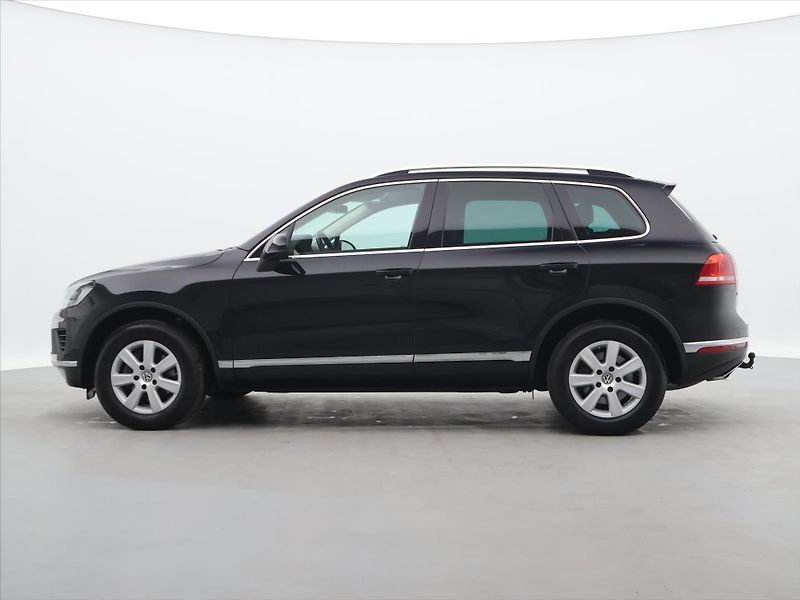 Volkswagen Touareg 3,0 TDI DSG 4M Exclusive 1.Maj - fotka 3 z 31
