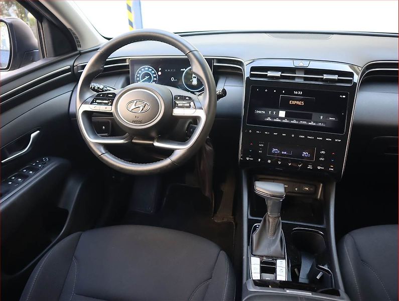 Hyundai Tucson (2023) 1.6 CRDi 48V MHEV - fotka 7 z 20