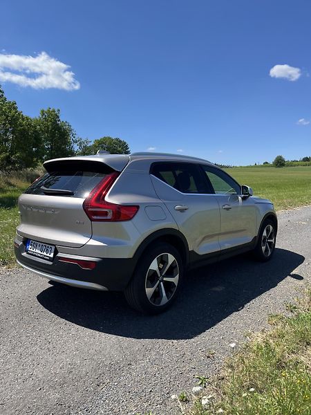 Volvo XC40 (2022) B3 FWD AUT PLUS 1. MAJITEL - fotka 6 z 23