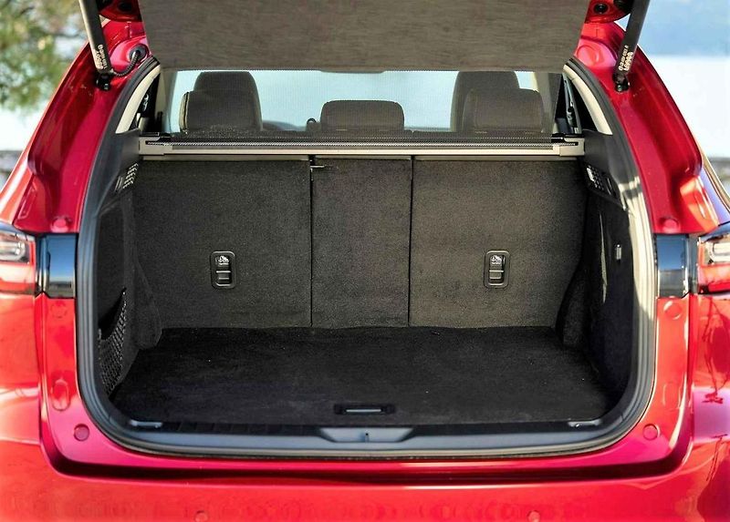 Mazda CX-60 s řadovým vznětovým šestiválcem