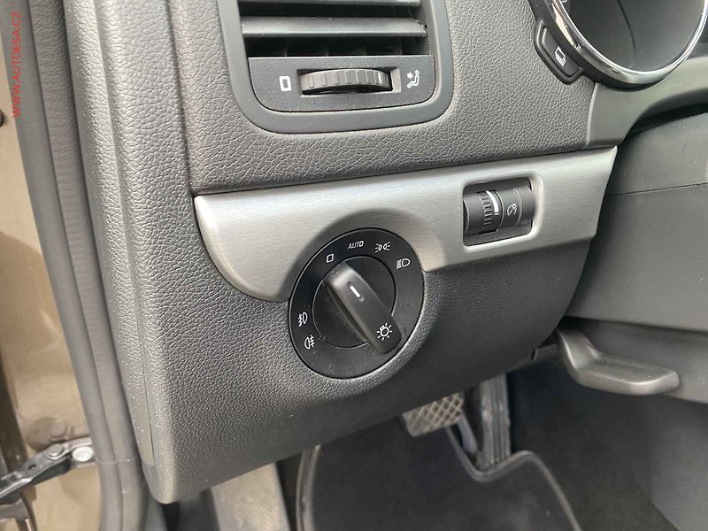 Škoda Yeti (2013) 2.0 TDi 4x4, ELE, DSG, bixen - fotka 16 z 20