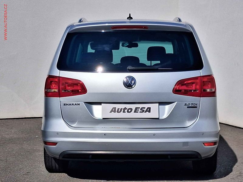 Volkswagen Sharan (2013) 2.0 TDi, AC, navi, park.asist - fotka 5 z 20