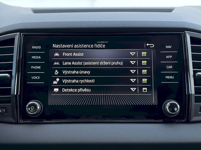 Škoda Karoq (2025) 1.5 TSI / 110kW / SELECTION - fotka 29 z 34