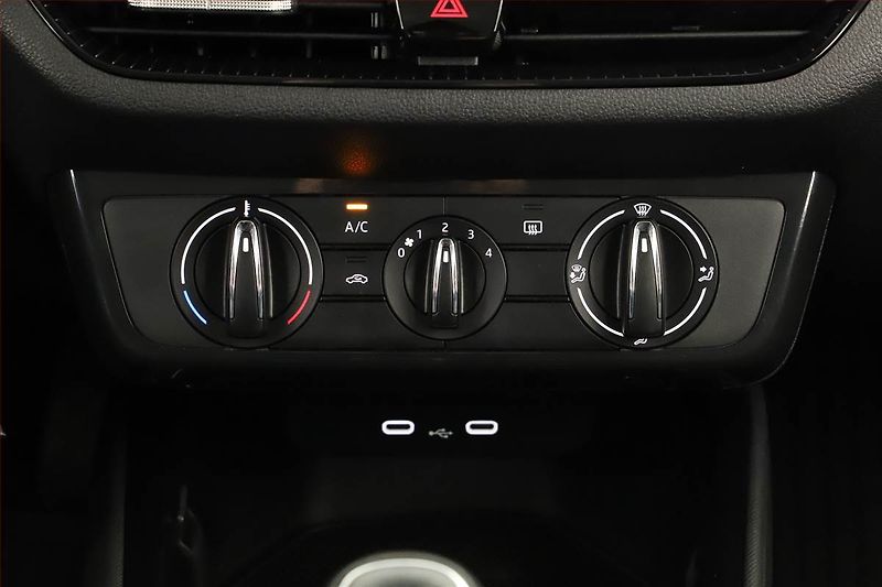 Škoda Fabia (2021) 1.0, Serv.kniha, Tempomat - fotka 10 z 16