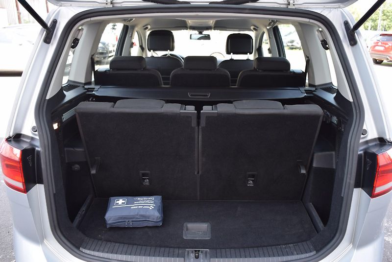 Volkswagen Touran (2019) 1.5TSI 110kw CLBMT 7MÍST TAŽNÉ - fotka 9 z 46