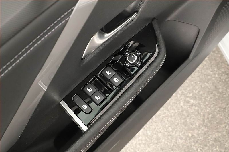 Opel Astra (2024) Plug-in-Hybrid 1.6 T - fotka 22 z 25