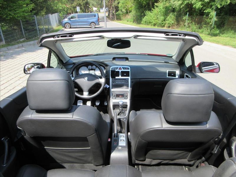 Peugeot 307 2,0 CC 2.0HDi 100Kw, JBL, Kůže - fotka 22 z 37