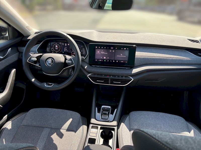 Škoda Octavia (2024) Top Selection 1.5 TSI DSG M-HE - fotka 33 z 34
