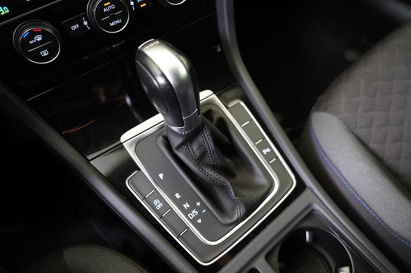 Volkswagen Golf - fotka 23 z 25