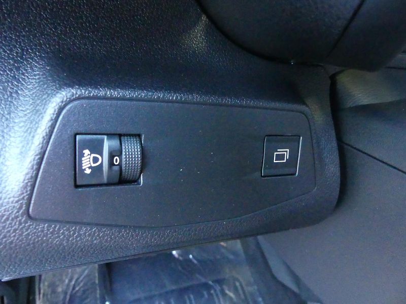 Citroën Berlingo (2026) PLUS Petrol 110k Manual - fotka 19 z 21