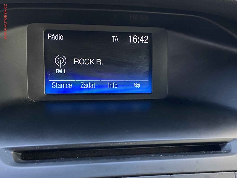 Ford Focus (2015) 1.0EB, 2.maj, AC, TZ, park - fotka 15 z 15