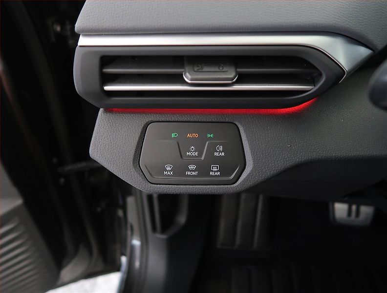 Volkswagen ID.4 (2020) Pro Perf. (82 kWh), SoH 90% - fotka 25 z 28