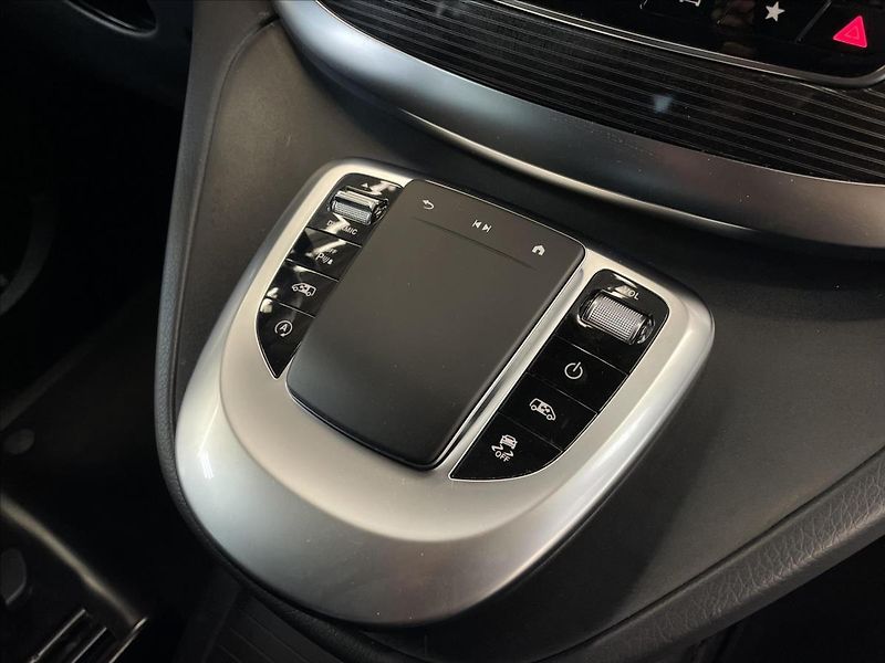 Mercedes-Benz Třídy V 250 d 4MATIC AVANTGARDE - fotka 17 z 24