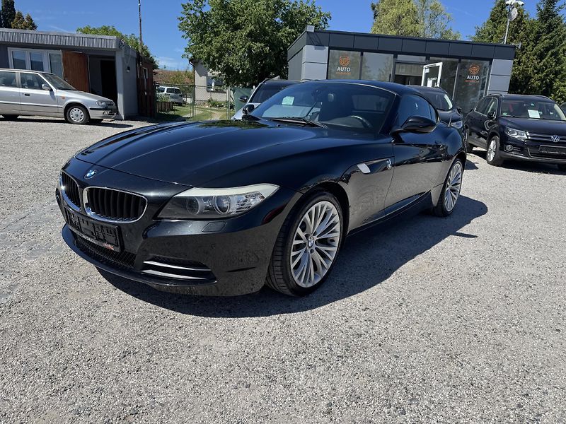 BMW Z4 (2009) 3.0i 190kw Kabrio REZERVACE - fotka 11 z 28