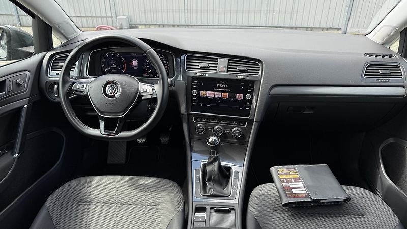 Volkswagen Golf (2018) 1.0TSi*63kW*R-LINE*55TKM* - fotka 10 z 19