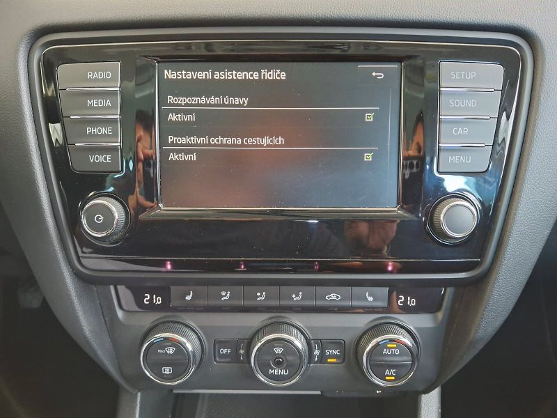 Škoda Octavia (2017) Combi Style 1,6TDi 81kW - fotka 19 z 31