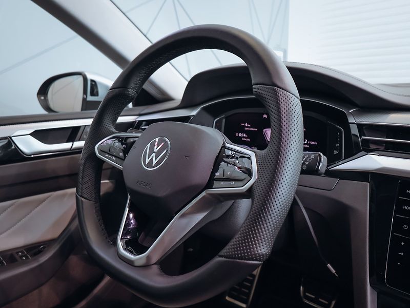 Volkswagen Arteon Shooting Brake 2.0 TSI 206kW 4Motion Elegance - fotka 23 z 31