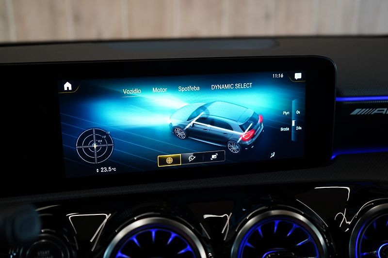 Mercedes-Benz Třídy A 35 AMG 4MATIC, AERO, Kamera - fotka 33 z 44
