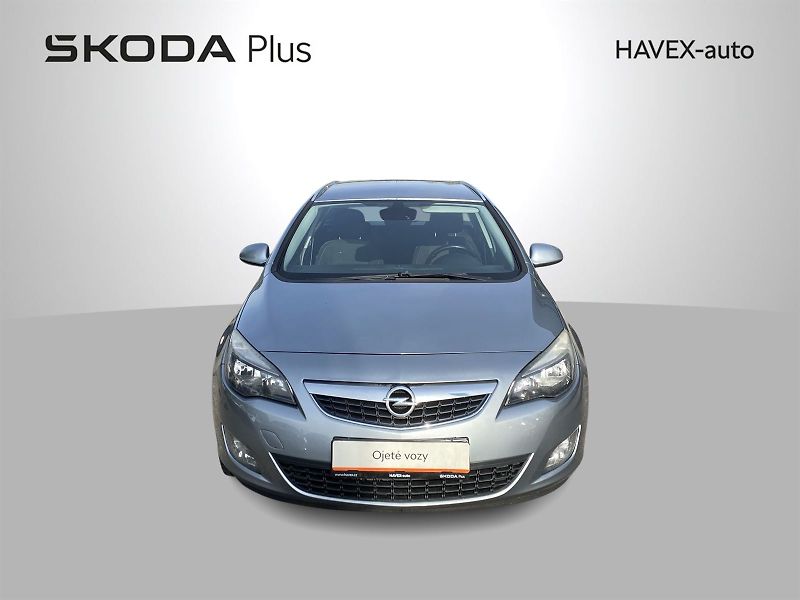 Opel Astra (2012) Combi 1.7 D Sport Tourer - fotka 4 z 28