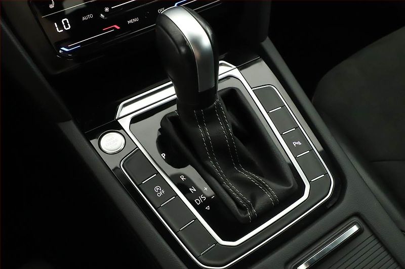Volkswagen Arteon (2023) R-line 2.0 TDI - fotka 15 z 20