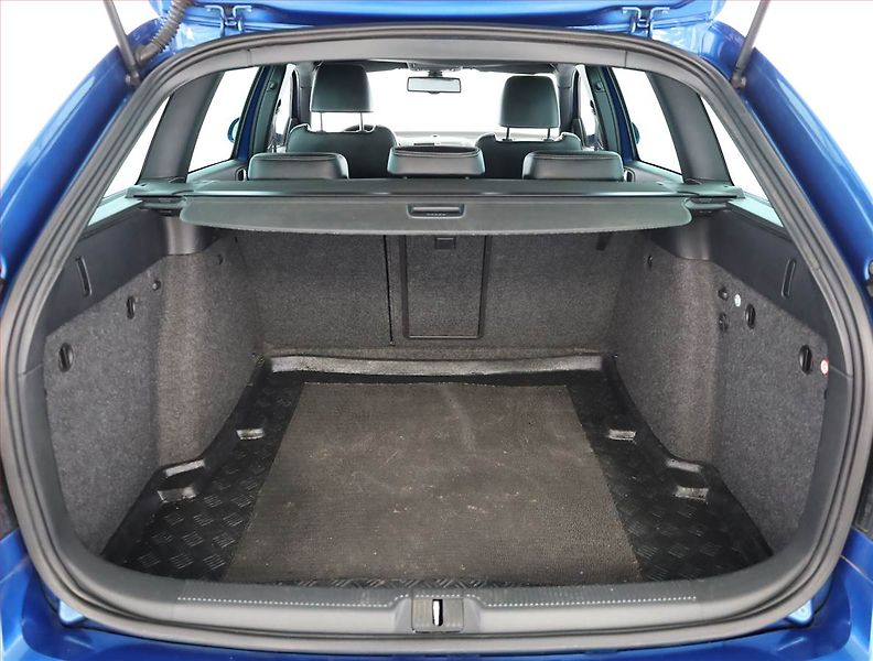 Škoda Octavia (2010) RS 2.0 TSI, Navi, Xenony - fotka 11 z 12