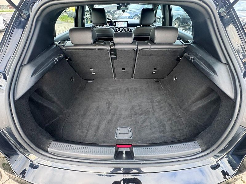 Mercedes-Benz Třídy A (2019) 180D 1,5 85 KW AUTOMAT SPORTB. - fotka 49 z 50