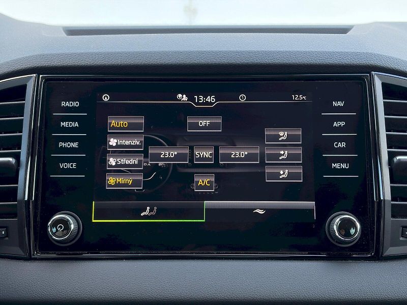 Škoda Karoq (2025) 1.5 TSI / 110kW / SELECTION - fotka 27 z 34