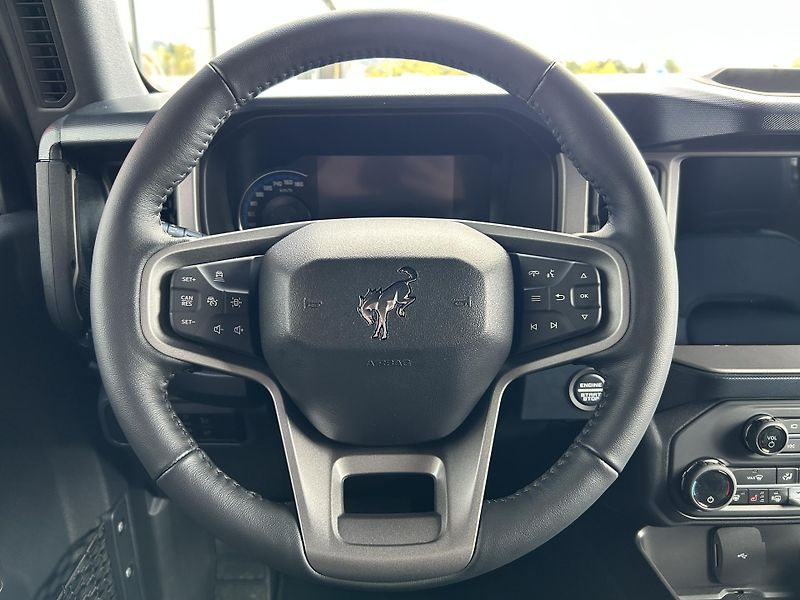 Ford Bronco 2.7 EcoBoost 246kW OUTER BANKS - fotka 19 z 36