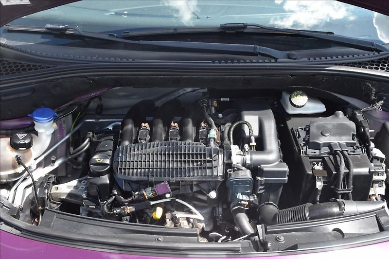 Citroën C3 1,2 i 60KW NÍZKÉ KM ALU PO STK - fotka 41 z 42