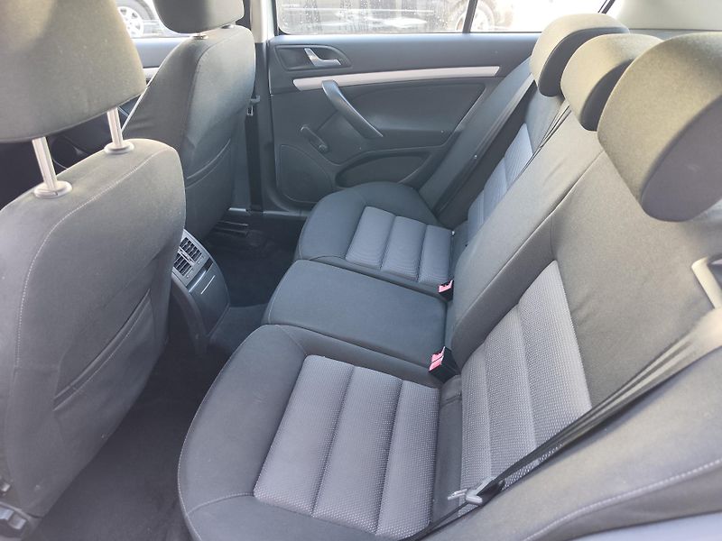 Škoda Octavia II,1.6MPi,SERVISNÍ KNIHA,ČR - fotka 22 z 23