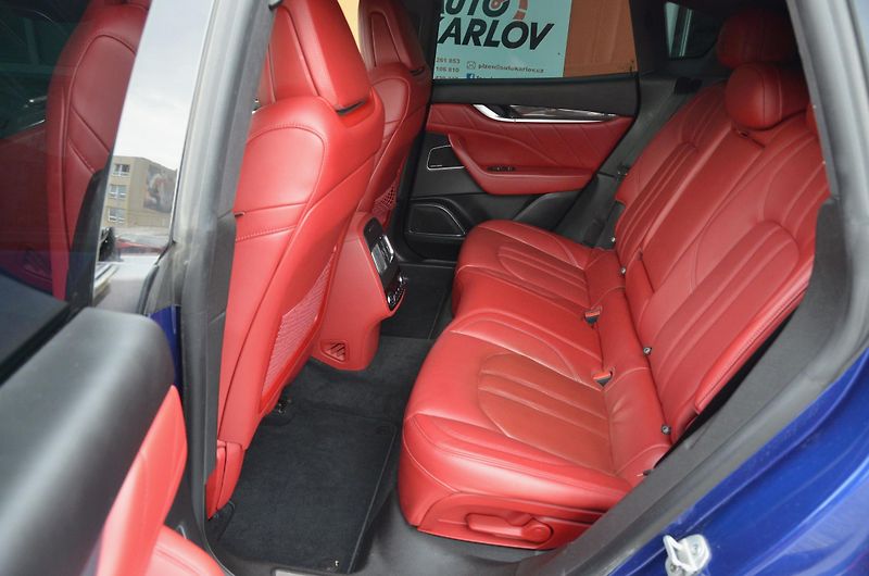 Maserati Levante (2018) 3.0 316kW SQ4 GranSport 106tkm - fotka 19 z 48