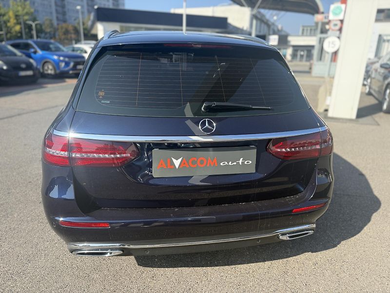 Mercedes-Benz Třídy E 200 CDi - fotka 7 z 23