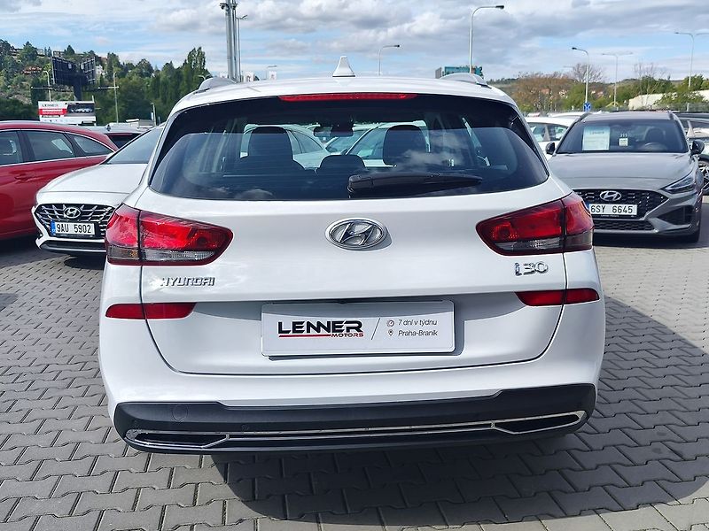 Hyundai i30 1.0 T-GDI/88kW Comfort - fotka 6 z 28