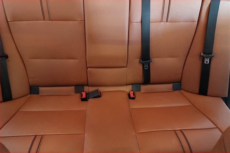 BMW X3 (2008) 2.0d, 4X4, Park. senzory - fotka 10 z 15