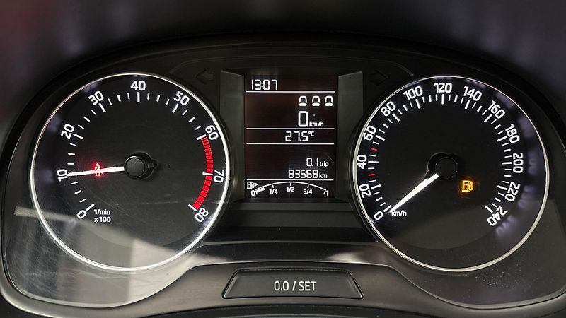 Škoda Fabia 1.0 TSI Ambition - fotka 10 z 23