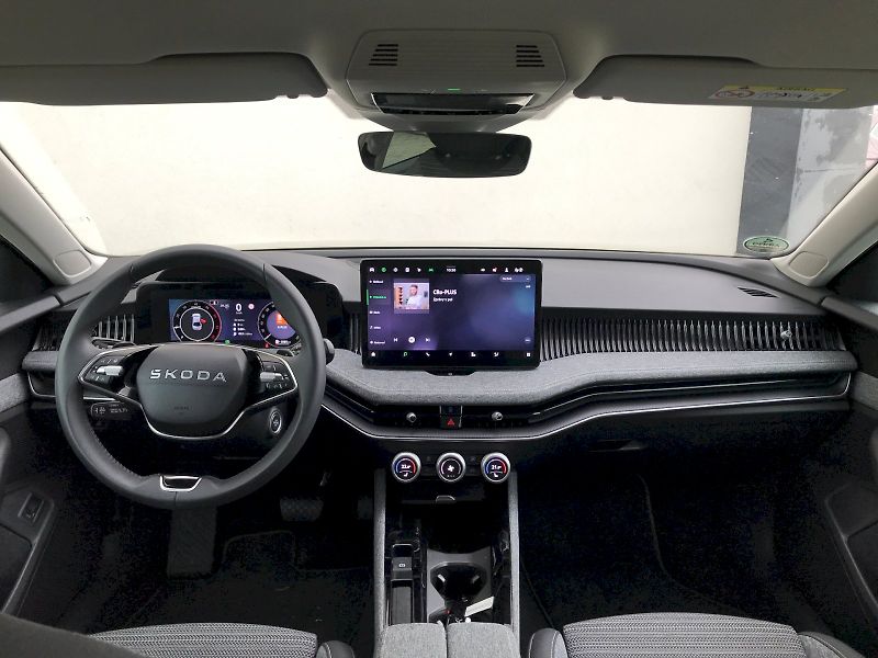Škoda Superb (2025) SELEC TD 110/2.0 A7F - fotka 5 z 27