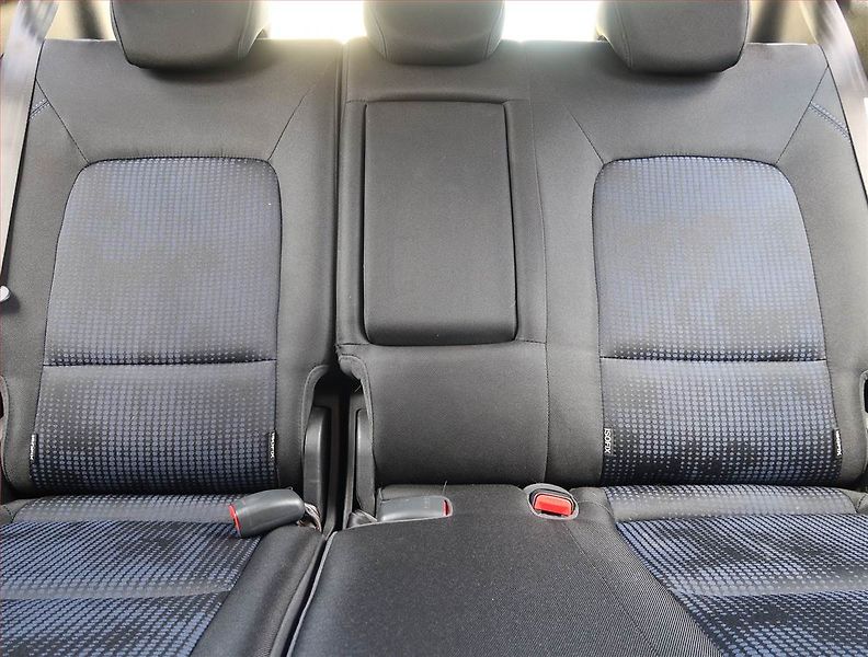 Hyundai ix20 (2016) 1.6 CVVT, Park. senzory - fotka 10 z 17