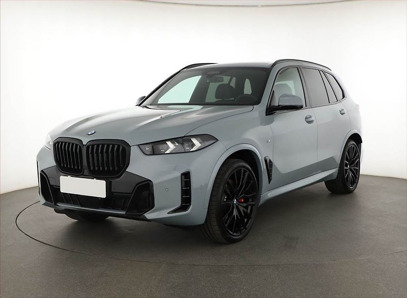 BMW X5 (2025) xDrive40i, M PAKET, DPH - fotka 2 z 27