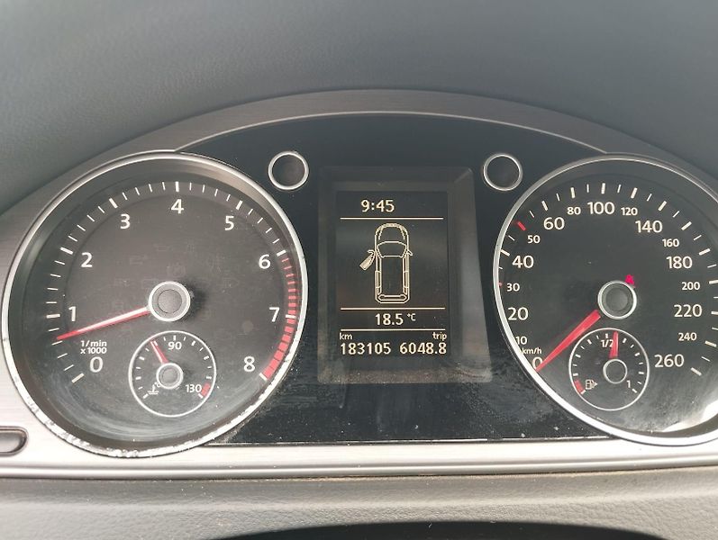 Volkswagen Passat (2011) 1.4 Tsi  SERVISKA - fotka 6 z 18