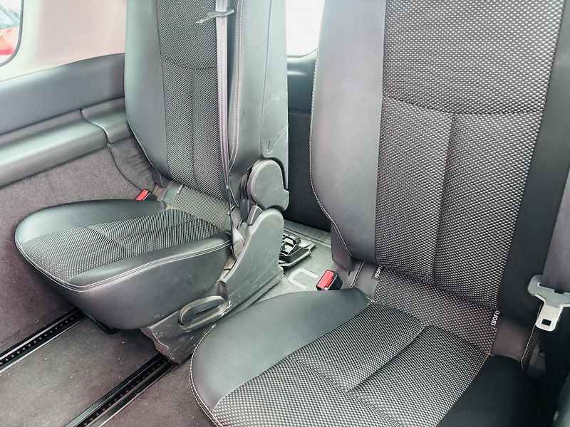 Renault Espace (2012) 2.0dci, 110kW, 7 míst - fotka 13 z 13