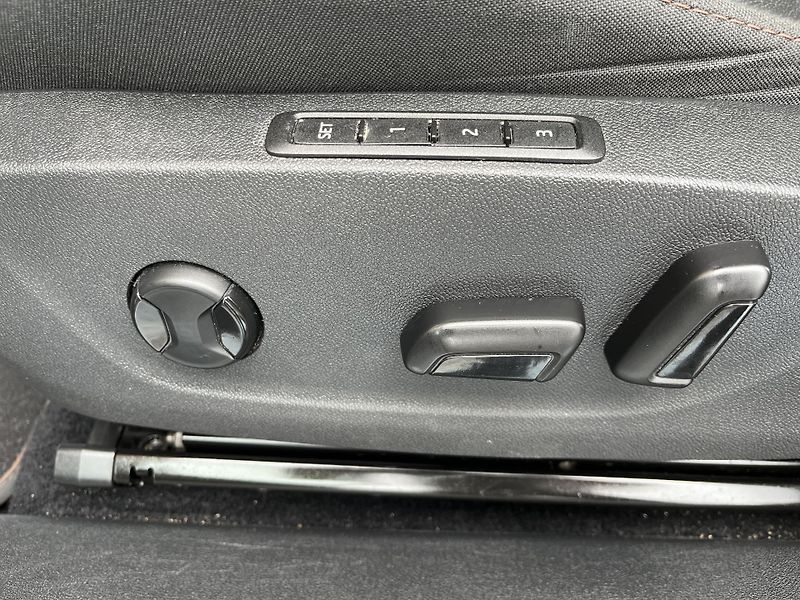 Škoda Enyaq (2021) 80*TEPELKO*TAŽNÉ*MATRIX*HEADUP - fotka 11 z 40