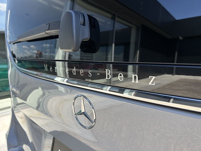Mercedes-Benz Třídy V V 300d 4MATIC EXCLUSIVE L AMG - fotka 9 z 37
